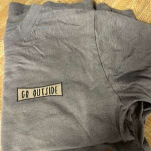 Tan tshirt go outside